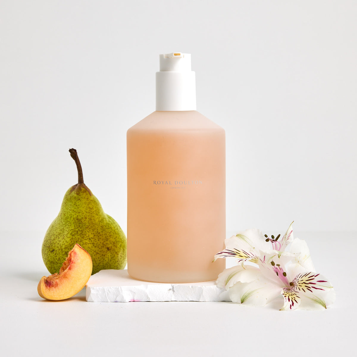 Royal Doulton Mayfair Body Wash in White Gardenia