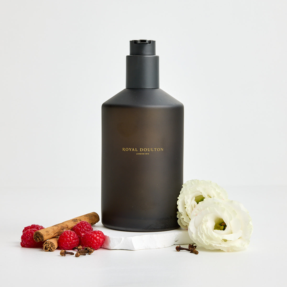 Royal Doulton Nocturne Body Wash in Cardamom & Clove