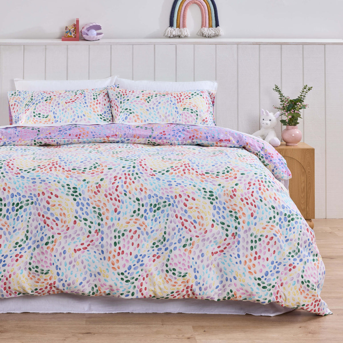 Twill & Co Scatter Rainbow duvet set with curved trails of multicoloured dots